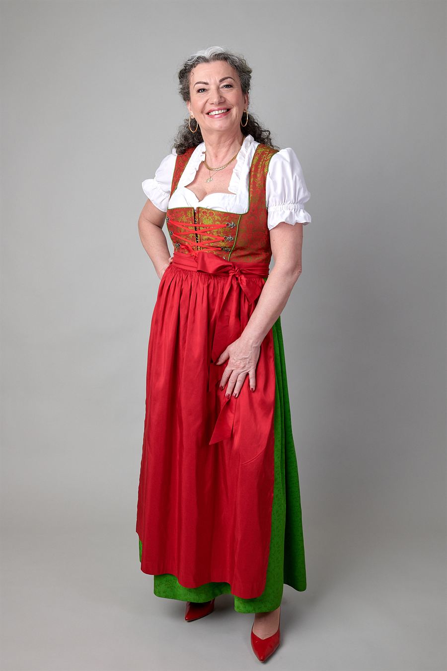 Silvia de Carvalho in a traditional Austrian dirndl – adaptable for any occasion